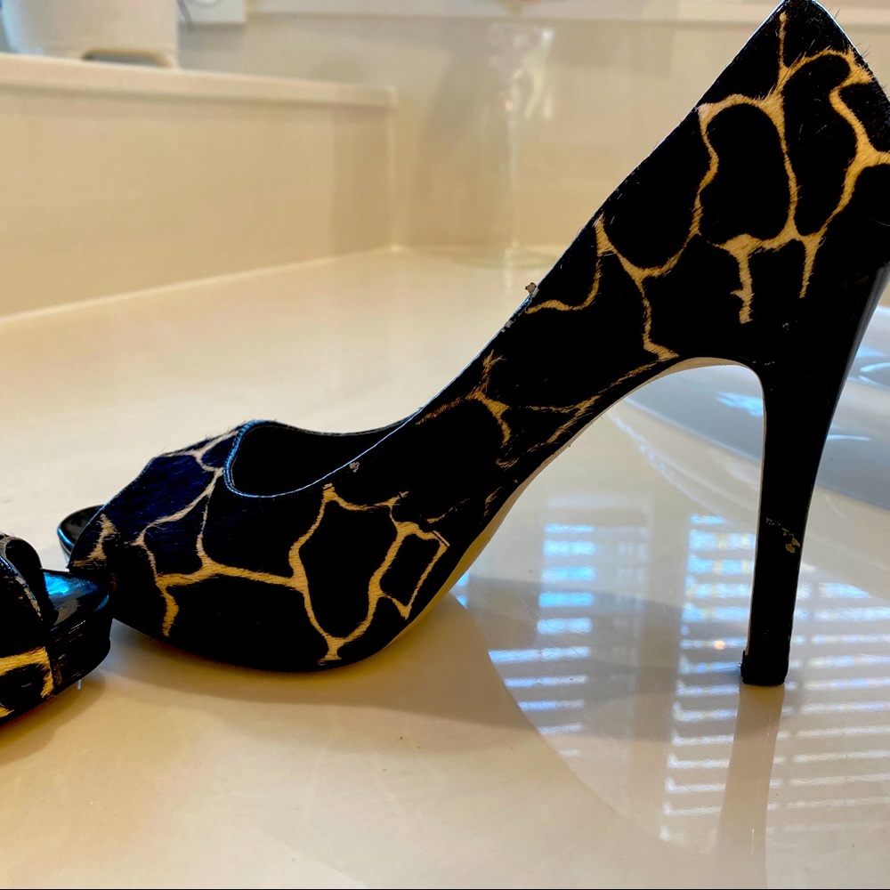 Nine West Giraffe Print Calf Leather Dark Brown Peep Toe Pumps size 7